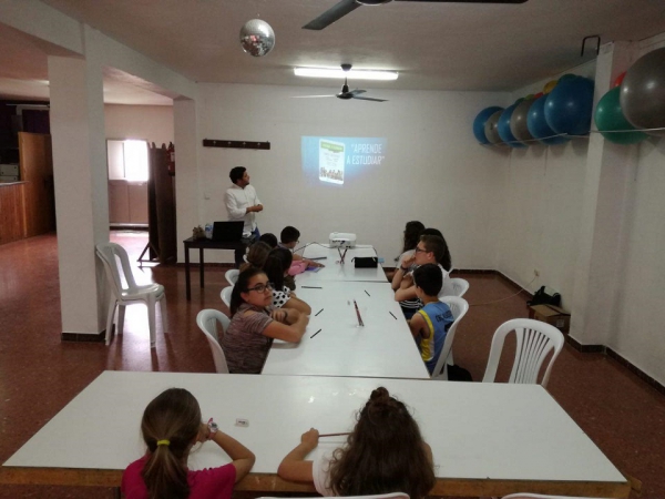 El Partido Popular de Los Barrios contento por la numerosa participación en el taller educativo “Aprende a estudiar”