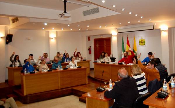 El Pleno de Los Barrios aprueba por unanimidad el proyecto de actuación para la tubería de aguas residuales de la barriada de Puente Romano