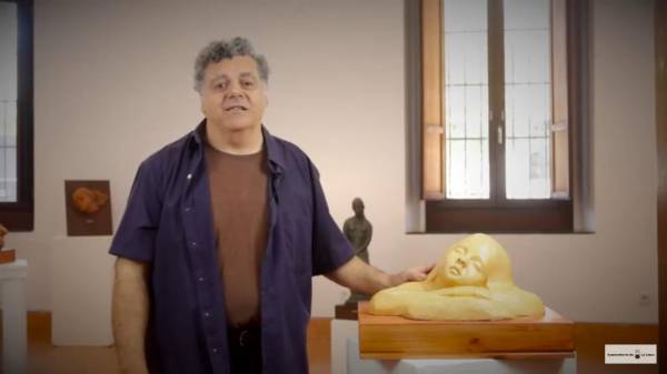 Un vídeo muestra virtualmente la exposición de esculturas de Luis Magariño, ‘Caricias de Levante’