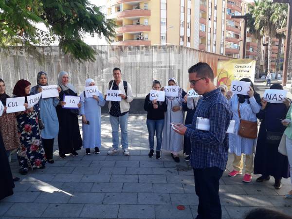 Márgenes y Vínculos organiza una nueva sesión de su Círculo de Lectura el miércoles 19 en el barrio de La Caridad de Algeciras