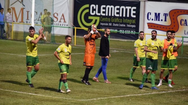 La Unión Deportiva logra la primera victoria con una afición volcada (1/0)