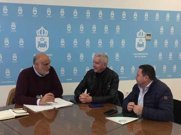 Vidal aborda con representantes de la federación gaditana y comarcal de fútbol la celebración en La Línea de eventos de índole andaluz y provincial