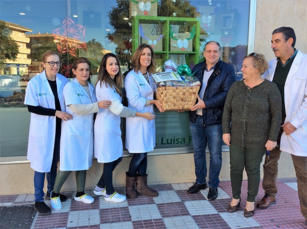 La farmacia Peña Marín gana el Concurso de Escaparates Navideños de Los Barrios