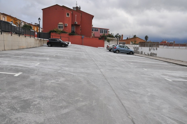 Los Barrios Sí Se Puede valora positivamente la recuperación del aparcamiento de la calle Robles