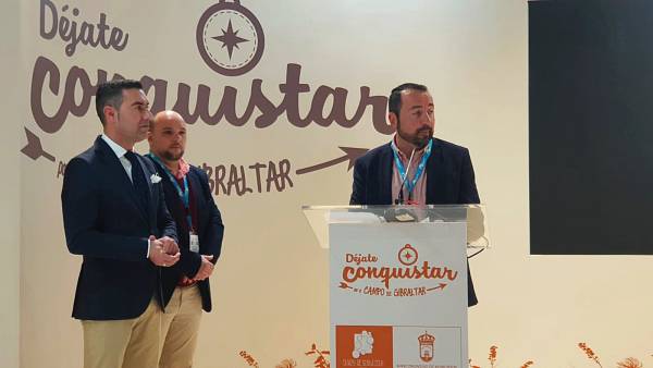 García asiste en Fitur a la presentación de la Asociación Gastronómica ‘A nuestro aire’ y al premio Q de Calidad para restaurante Willy