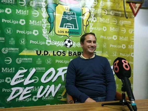 Carlos Ríos no seguirá en la Unión Deportiva Los Barrios por decisión de Dynamo Sport