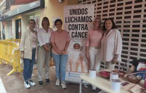 La concejal de Salud de La Línea participa en la mesa petitoria de Apron con motivo del Día Mundial Contra el Cáncer de Mama