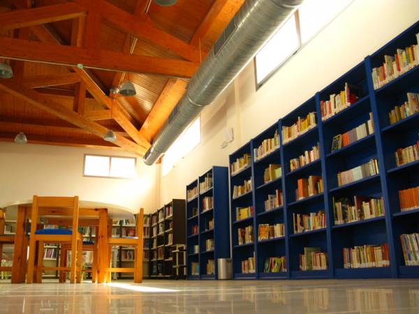 El lunes abre la sala de lectura y de estudio de la biblioteca de Los Barrios