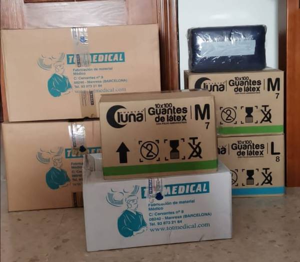 El PSOE de Los Barrios entrega material sanitario a Protección Civil para su distribución en centros de salud y asistenciales