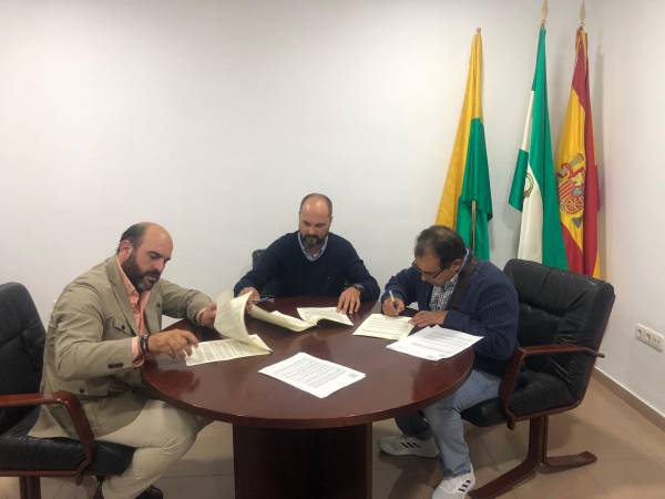 Firmado el nuevo convenio para regular la caza en los montes públicos de Los Barrios