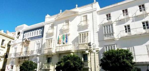 La UNED en Cádiz convoca un concurso de marcapáginas con motivo del Día del Libro
