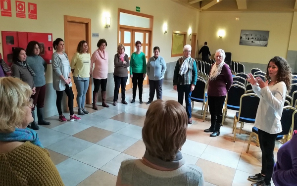 Seis talleres formativos simultáneos continúan los actos del Día de la Mujer