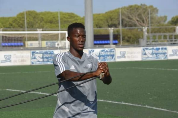El senegalés zurdo Arona Diawara nuevo refuerzo de la Unión Deportiva Los Barrios