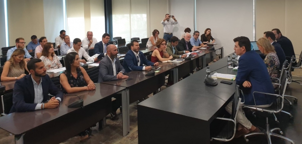 El ayuntamiento de La Línea asiste a la exposición del diagnóstico del plan preliminar de transportes metropolitano del Campo de Gibraltar