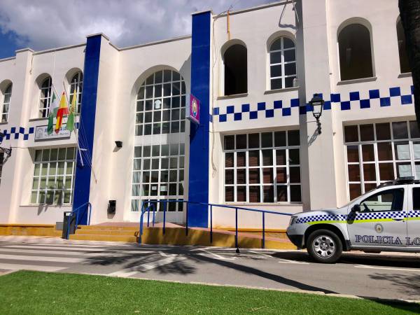 Alconchel anuncia que ya trabaja en el proyecto de finalización de las obras de nueva jefatura de la Policía Local de Los Barrios