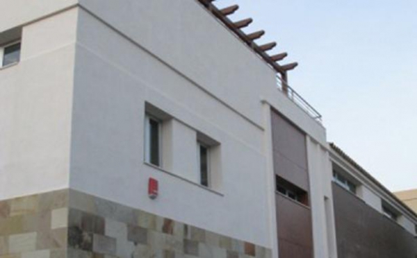 La Junta de Gobierno aprueba el contrato para la adaptación de una sala de estudio en la biblioteca municipal de Los Barrios