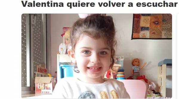 Una vecina de Jerez de la Frontera lanza un crowdfunding para que su hija de 3 años que tiene autismo y sordera pueda volver a escuchar con unos implantes