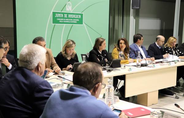 Crespo resalta que la Consejería convocará en 2020 ayudas para el sector agrario que rondarán los 200 millones de euros