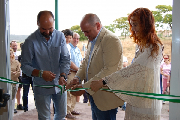 Romero y Calvente inaugura las instalaciones de la oficina municipal de Turismo