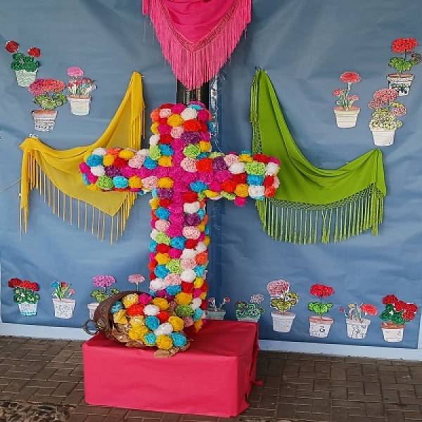 Los colegios Pedro Simón Abril y Santa Ana de La Línea, ganadores del programa de la Oferta Educativa “Cruces de Mayo”
