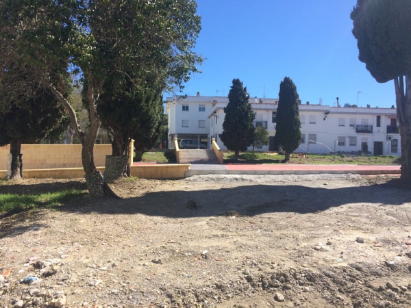 El PSOE exige la “reanudación inmediata” de las obras en la Plaza Mariquiqui