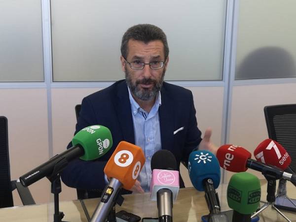 Juan Franco lamenta los titulares de medios nacionales que insisten en distorsionar la realidad del municipio linense en sus entrevistas tras el 28-M