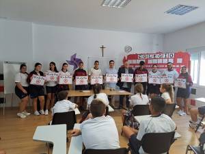 El Colegio Juan Pablo II y San Pedro, guarda minuto de silencio por los sucesos del instituto de Jerez
