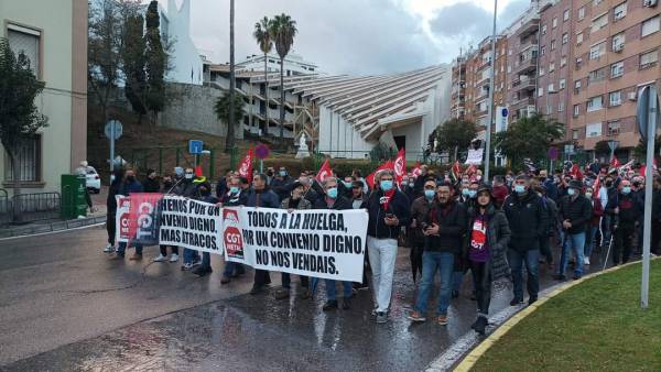 CGT Campo de Gibraltar apoyó la manifestación en Algeciras con motivo de la huelga indefinida en el sector del Metal
