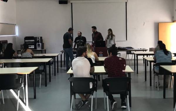 25 personas han comenzado hoy en la Casa de la Juventud de La Línea los cursos de inglés y español