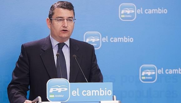 Sanz afirma que la legislatura de Susana Díaz “está liquidada” y la califica como “la peor de la democracia” para Cádiz