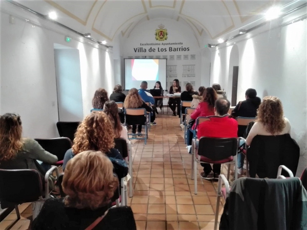 Lobato informa del comienzo de las charlas promovidas por el Centro de Orientación Familiar (COF) del Ayuntamiento