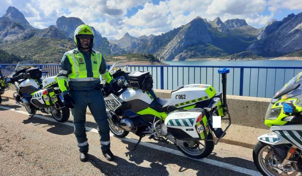 El Guardia Civil sanroqueño Javier Holgado participó en la Vuelta ciclista a España 2022