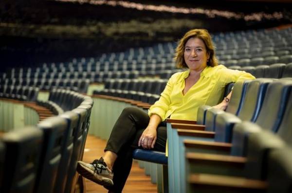 El alcalde de La Línea felicita a la linense Isamay Benavente que se convertirá en la primera mujer en dirigir el Teatro de la Zarzuela en Madrid