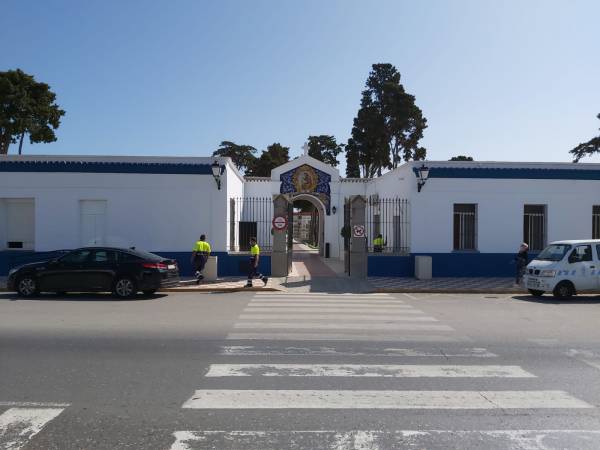 El Ayuntamiento de La Línea dispone medidas para la celebración de la festividad de Todos los Santos y Difuntos en el Cementerio