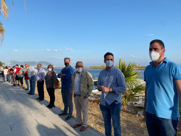 El PSOE de Los Barrios felicita al pueblo de Palmones “por la defensa de su playa” y le anima “a seguir luchando por su bienestar y por su futuro”