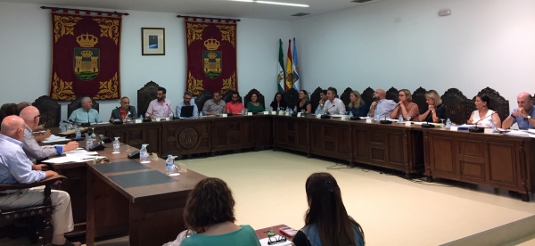 El Ayuntamiento intensifica  las gestiones para dotar de base jurídica a la propuesta de conversión de la ciudad en ciudad autónoma
