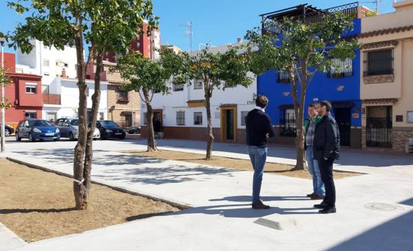 El Ayuntamiento de La Línea saca a licitación la reurbanización de las plazas Begoña y del Valle en Miramar-Mondejar