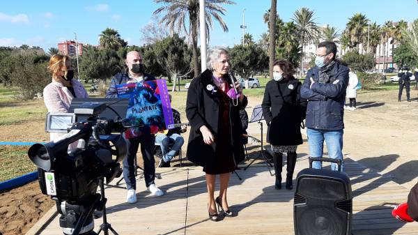 El Ayuntamiento de La Línea inaugura un Jardín Violeta en conmemoración del Día Internacional para la Eliminación de la Violencia contra la Mujer
