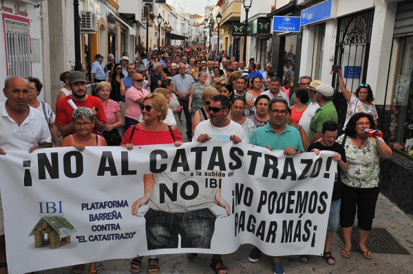 La Plataforma contra el Catastrazo se volverá a concentrar mañana a las 5 frente al Ayuntamiento de Los Barrios