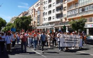 Funcionarios de Justicia de Cádiz vuelven a salir a la calle en su segundo día de huelga consecutivo