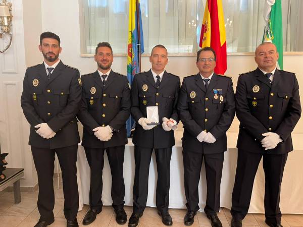 Agentes del GOAP de Los Barrios, condecorados con la medalla de bronce al mérito social penitenciario