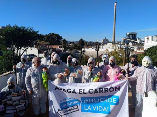 Vecinos de Guadacorte , Palmones, Guadarranque y Ecologistas en Acción critican la falsa transición hacia energías alternativas en la Central Térmica de Carbón