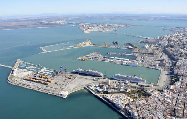 CSIF lleva al juzgado dos procesos selectivos en la Autoridad Portuaria de la Bahía de Cádiz