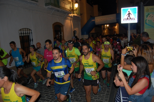 La III Carrera Nocturna Solidaria ‘Corre por la Igualdad’ congrega a más de 400 corredores