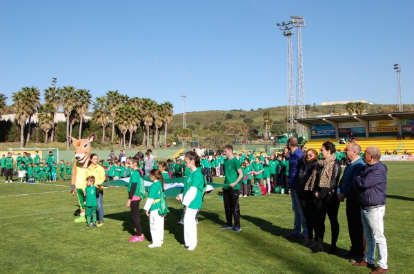 Más de 500 jóvenes deportistas de siete modalidades se dan cita en el Día del Deporte de Los Barrios