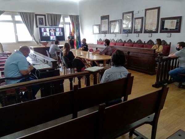 Gobierno y portavoces de los grupos políticos de Tarifa valoran la evolución de la pandemia en el municipio