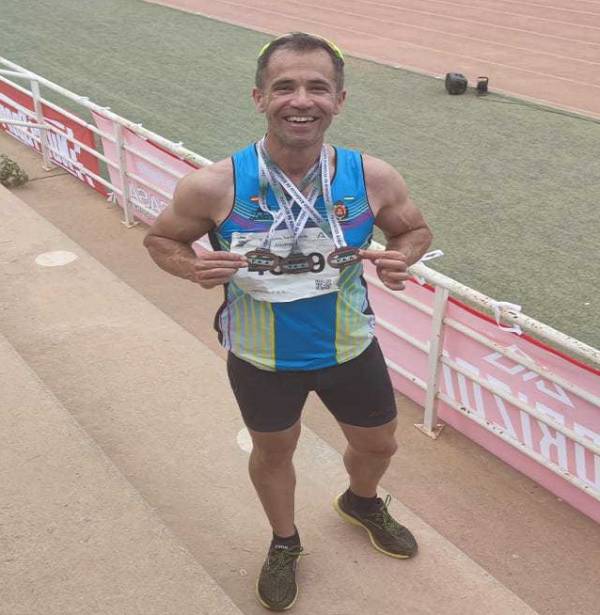 El atleta Iván Gavilán obtiene tres medallas en el Campeonato de Andalucía Master