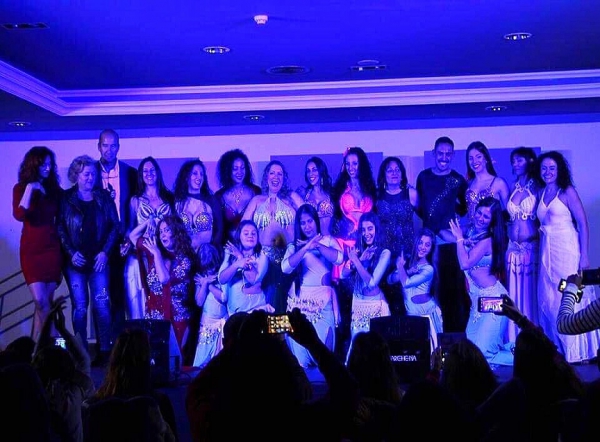 Celebrado con éxito el Festival Benéfico de Navidad Danza Oriental y Fusiones en Los Barrios