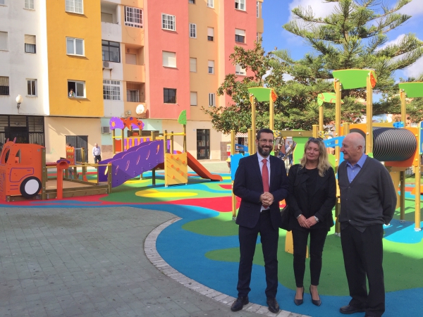 En la inauguración del parque infantil de La Velada el alcalde anuncia la instalación de más zonas infantiles en barriadas para 2019
