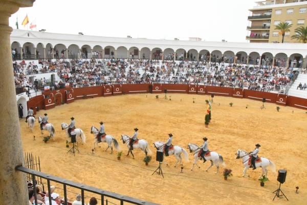 Los caballos andaluces bailaron en el 316 cumpleaños de San Roque